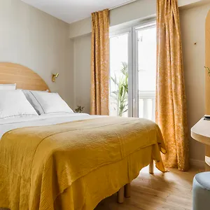 Ami 3*, Paris France