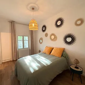 Appartement Avec Petit Jardin